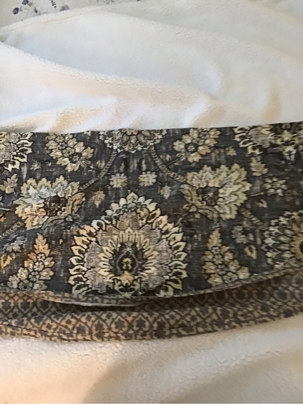 Waverly Black and Cream Damask Valance